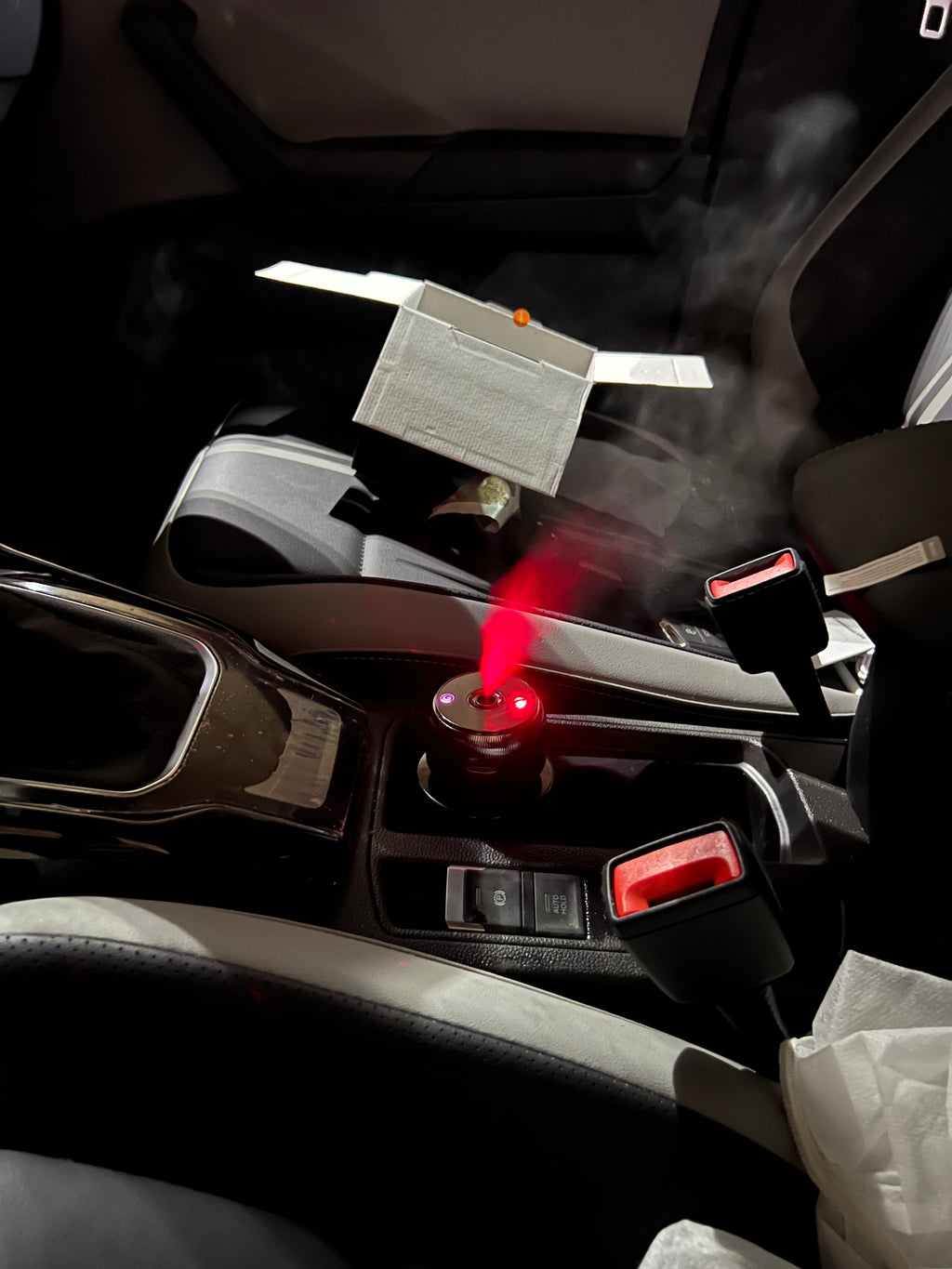 إكتشف جهاز التعطير الذكي لسيارتك🚗 مع تقنية LED💥✨ جهاز واحد، يعطّر، يضيء، ويبهرك!” ✨⚙️